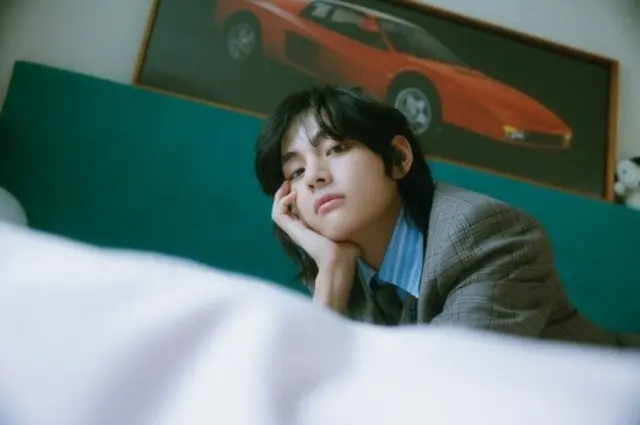 「BTS」V、ソロアルバム「Layover」が初動210万枚突破！ダブルミリオン達成