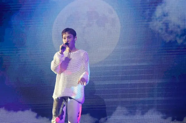 ※ライブ写真はパシフィコ横浜公演の写真。