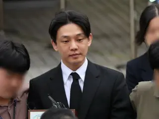 「領置金に使え！」…“麻薬容疑”俳優ユ・アイン、今度は市民から紙幣を投げつけられる