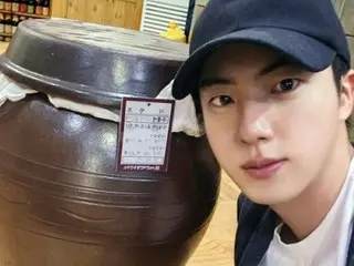 “特級戦士”「BTS（防弾少年団）」のJIN、軍休暇中に魅せた輝く美貌…まるでカムバック目前のよう？