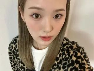 “10/30韓国デビュー”「NiziU」のRIO、ヒョウ柄コーデで魅せたキュートなカリスマ天使…「髪の毛切った？」