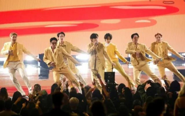 日本の「BTS」ファンクラブが「韓国の国防日報」に応援メッセージを掲載