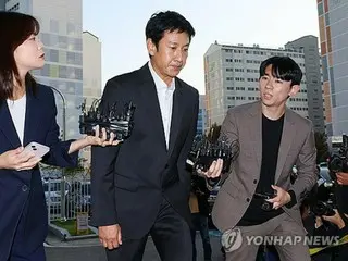 麻薬使用疑いの俳優イ・ソンギュンが警察出頭　「申し訳ない」＝供述は拒否