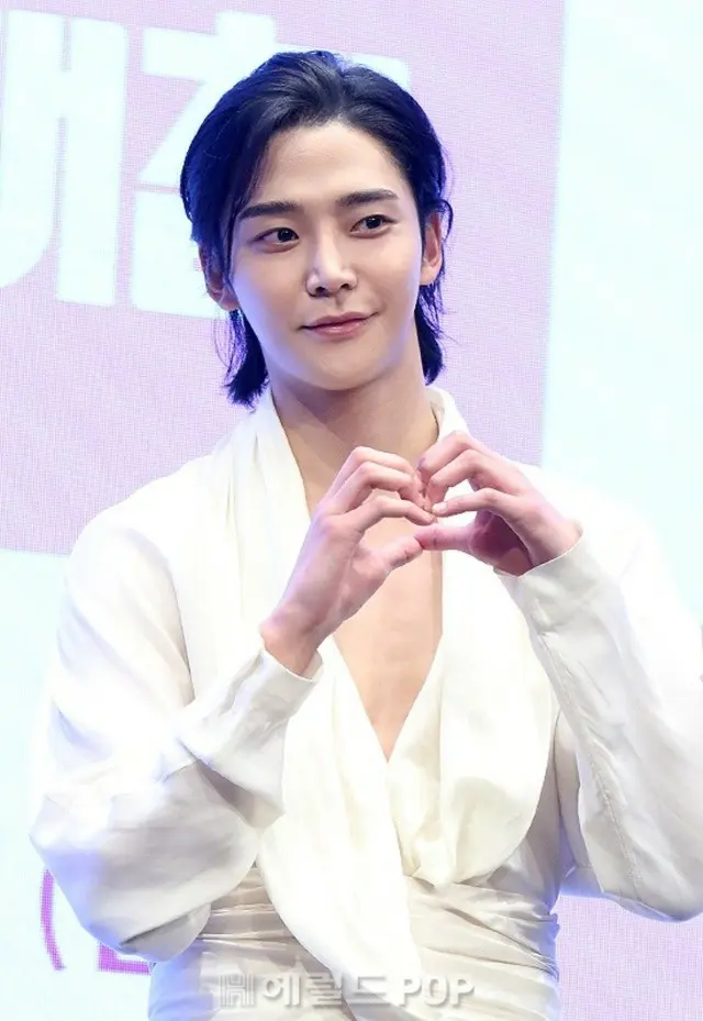 ロウン(SF9)、新月火ドラマ「婚礼大捷」の制作発表会に出席!