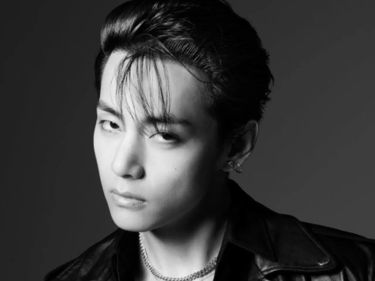 BTS-V様 BTS V、パリで魅せた圧巻の美 | KOREA WAVE