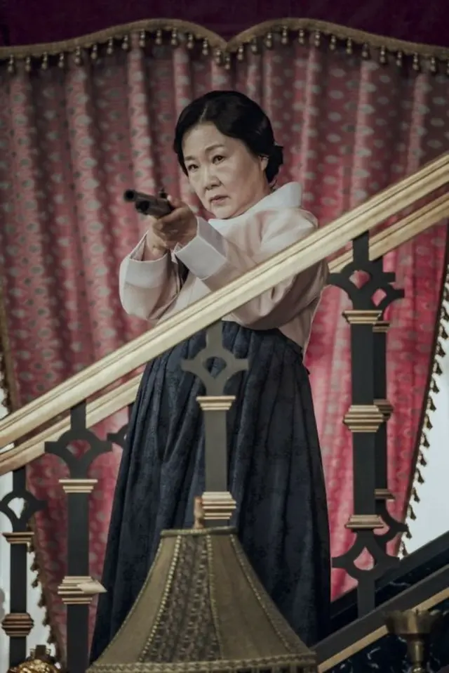 パク・ソジュン&ハン・ソヒ&ウィ・ハジュン、Netflix「京城クリーチャー」キャラクタースチール公開