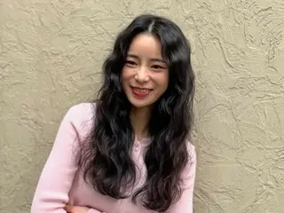 女優イム・ジヨン、専売特許の顔をしかめるような笑み…風が吹けば飛びそうな細さ