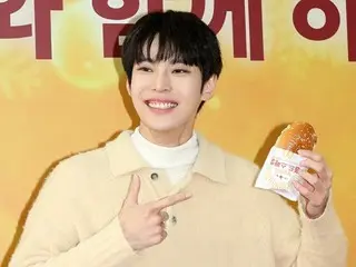 【フォト】ドヨン（NCT）、韓国マクドナルドの年末特別メニュー「幸運バーガー」発売記念フォトイベントに出席