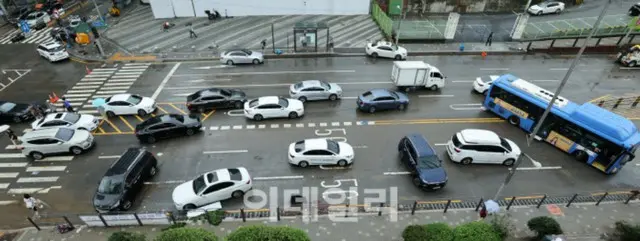 「江南駅のゲリラ豪雨マンホール転落死、兄妹の遺族に16億ウォン賠償せよ」＝韓国裁判所