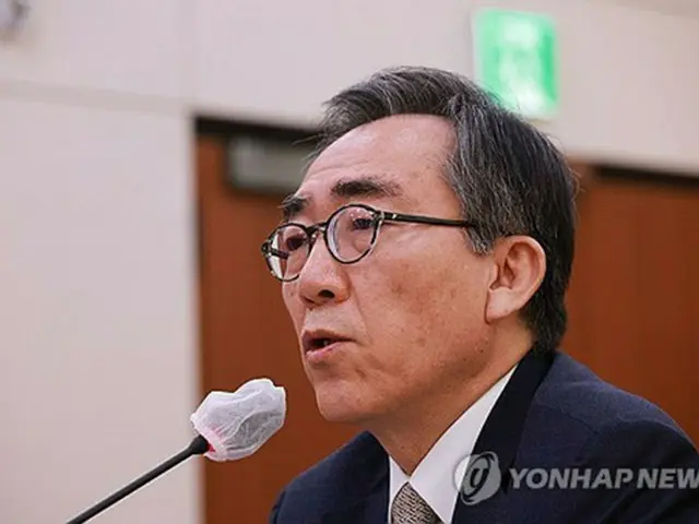 人事聴聞会で答弁する趙兌烈氏＝８日、ソウル（聯合ニュース）