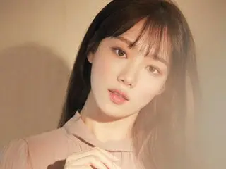 ［韓流］女優イ・ソンギョン　高齢者支援センターに寄付