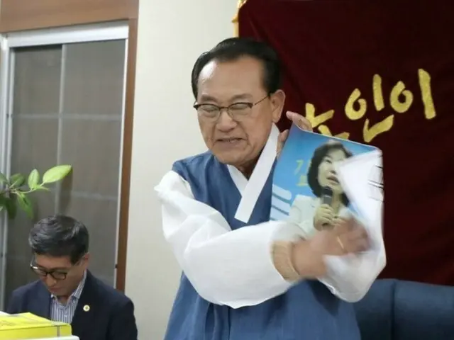 韓国元与党代表の「高齢者無賃乗車廃止」に…大韓老人会会長が激憤「不届き者」