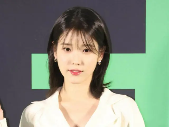 歌手IU（アイユー）、Vとコラボした新曲のタイトルを電撃変更