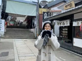 女優ペク・ジニ、ほころぶ笑顔「誰と行ったの？」…日本旅行中の近況公開