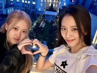 「BLACKPINK」JISOO、ROSEの誕生日に愛情たっぷり… "私があなたの1号ファン"