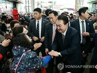 尹大統領の支持率３４％に上昇　与党３７％・最大野党３５％＝韓国