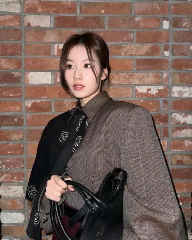 「TWICE」サナが個人SNSに写真を投稿した。