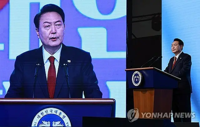 記念式典で演説する尹大統領＝１日、ソウル（聯合ニュース）