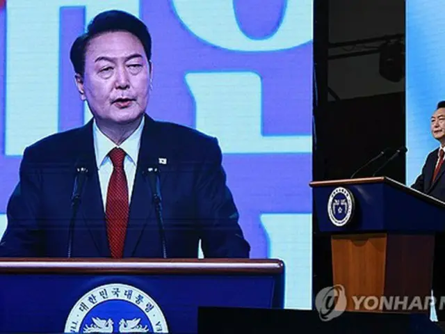 記念式典で演説する尹大統領＝１日、ソウル（聯合ニュース）