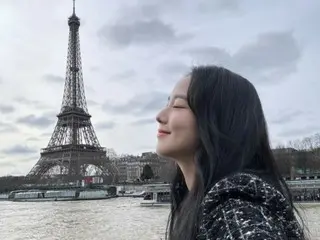 「BLACKPINK」JISOO、独り立ち後さらにきれいに...パリを輝かせる美貌