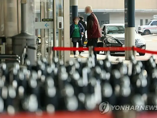 病院を訪れる市民（資料写真）＝（聯合ニュース）