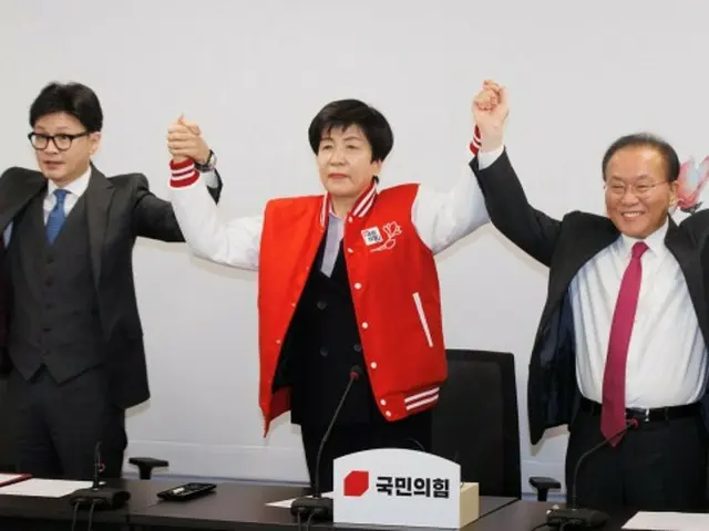 最大野党を「離党」した国会副議長、与党に「入党」＝韓国