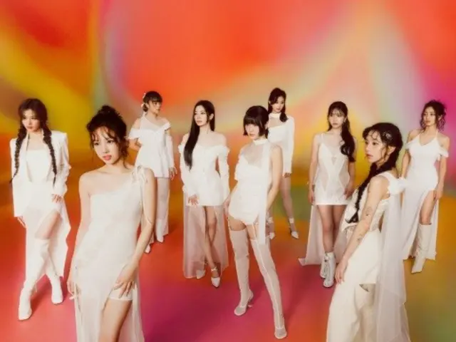 「TWICE」、念願のビルボード200で1位達成…「夢がかなった」