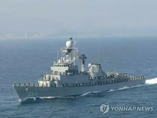 兵力減に備え　幹部だけ乗艦の艦艇航行中＝韓国海軍