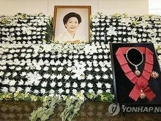 尹大統領「金泳三の後ろには孫命順女史がいた」　元大統領の妻の死を悼む