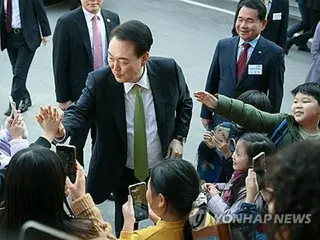 尹大統領の支持率３４％　与党３４％・最大野党３３％・曺国氏新党８％＝韓国