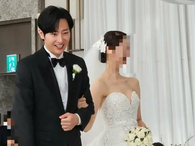 俳優イ・サンヨプ、美しい新婦との結婚式…「とても愛し合っているのが見える」