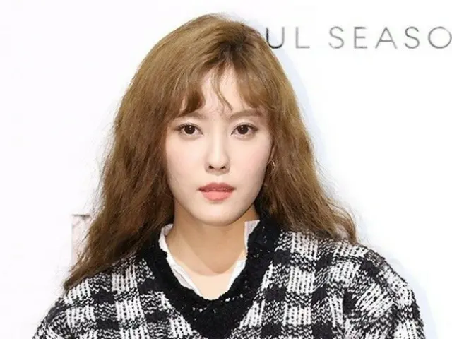 ヒョミン（元T-ARA）、セクシーな腹部露出