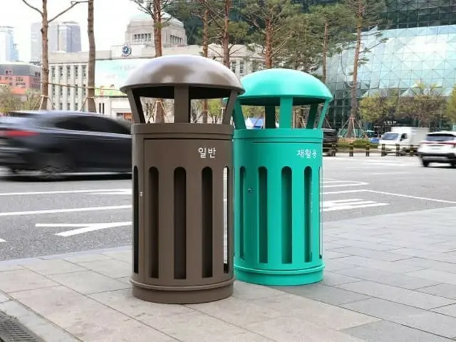 ソウル市が開発したAタイプのゴミ箱（左が一般ごみ用、右は資源ゴミ用）