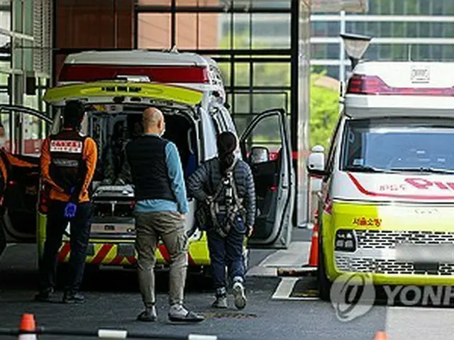 病院に到着した救急車（資料写真）＝（聯合ニュース）