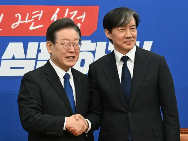 李在明氏と曺国氏、共同法案推進に向けて定期会談を確約＝韓国