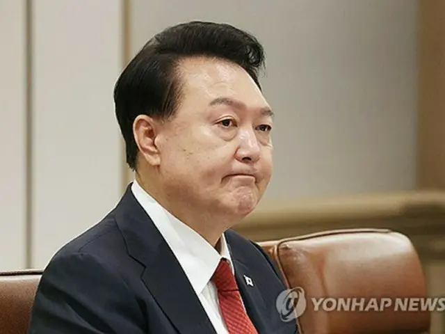 アンゴラのロウレンソ大統領との会談に臨む尹大統領（大統領室通信写真記者団）＝３０日、ソウル（聯合ニュース）