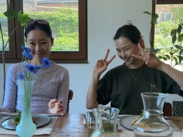 女優コン・ヒョジン、“親友たち”とのデート1
