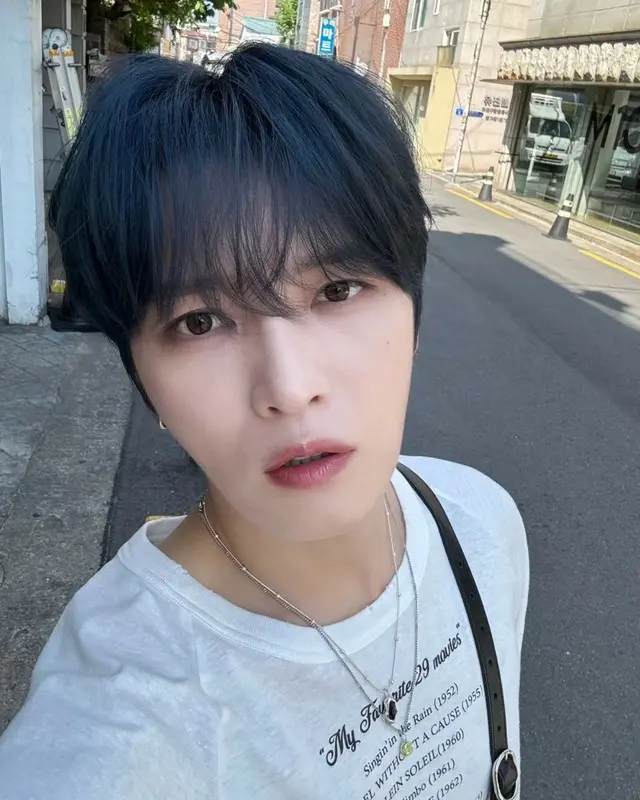 ジェジュン、ときめき与える日差しのようなビジュアル