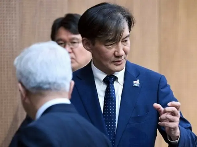 チョ・グク祖国革新党代表