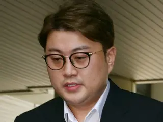 「代わりに自首してくれ」…警察、歌手キム・ホジュンの通話記録を確保＝韓国