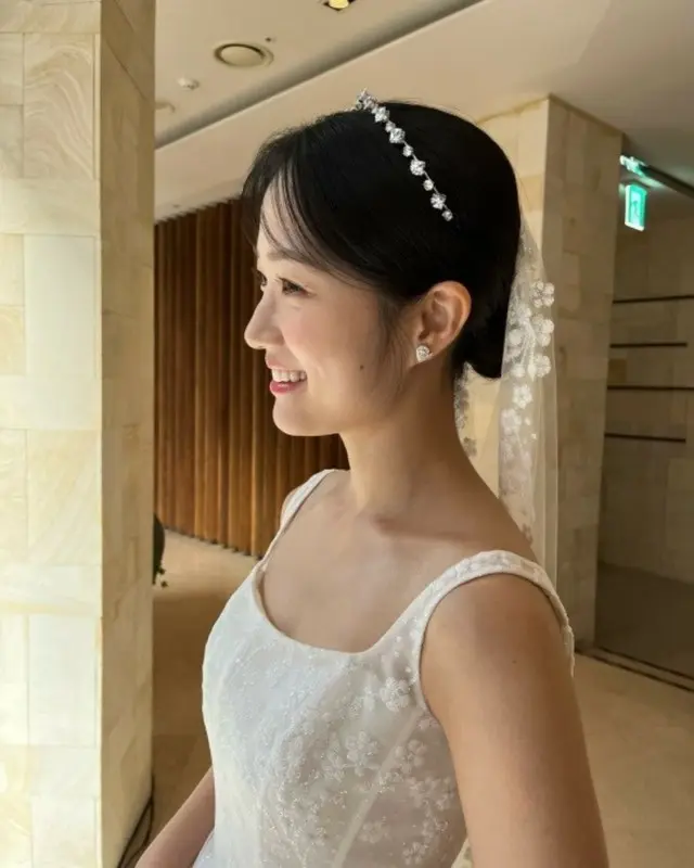 女優キム・ヘユン、イム・ソルのウェディングショットを公開...「流した涙の数だけこれからはハッピーに」