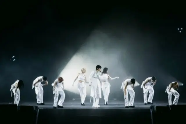 ボーイズグループ「EXO」メンバー兼ソロアーティストBAEK HYUN（ベクヒョン）は3月、ソウルを皮切りに、2024アジアツアー「Lonsdaleite」を開催した。2