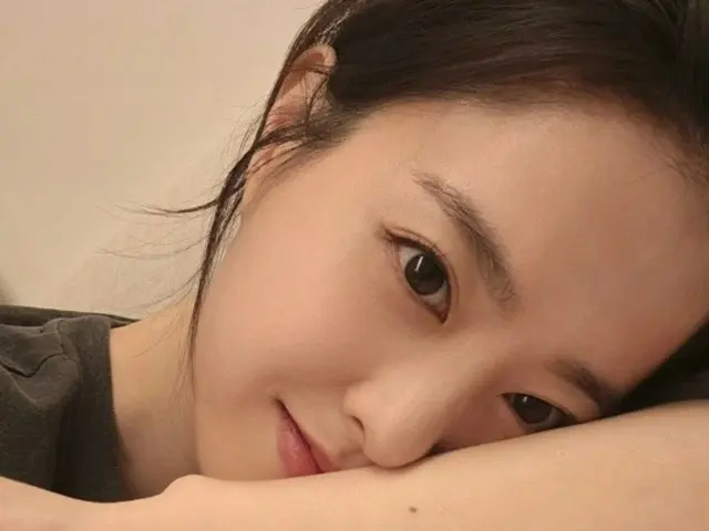 女優パク・ボヨンが仕事終わりの姿を公開した。