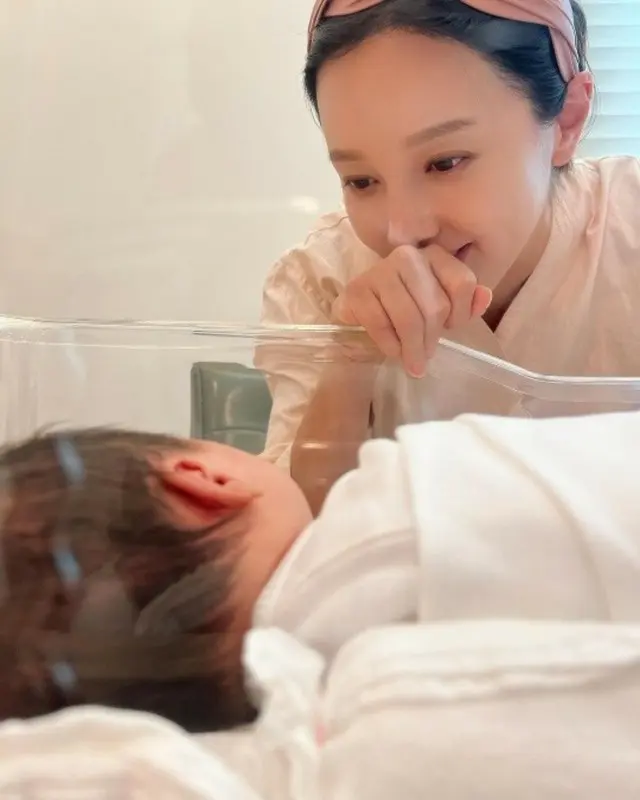 【全文】アユミ（伊藤ゆみ）、10日に長女出産「初めての妊娠と高齢出産で心配したけど…幸せに暮らそう」赤ちゃんとツーショットで喜びの感想