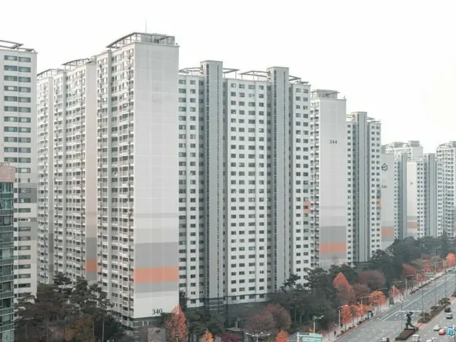 暑さで呼吸困難も…高齢者の多いマンションでエレベーターが全面ストップ＝韓国