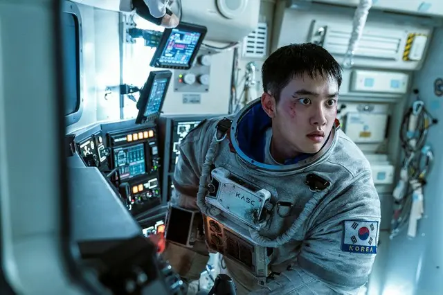 SF超大作『THE MOON』、宇宙空間にて前代未聞の大爆発事故発生のダイナミックな本編シーンが到着！