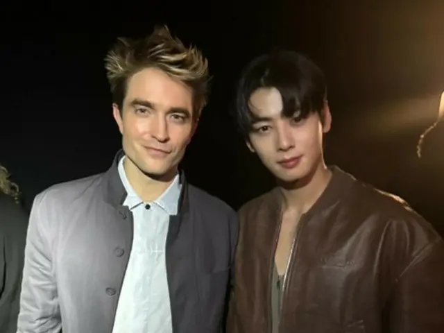 チャウヌ（ASTRO）＆ロバート・パティンソン、目が覚めるようなツーショット