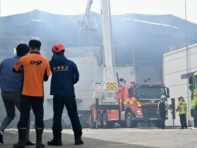「華城・電池工場火災」死亡者の遺体解剖きょうから…身元把握に数日かかるもよう＝韓国
