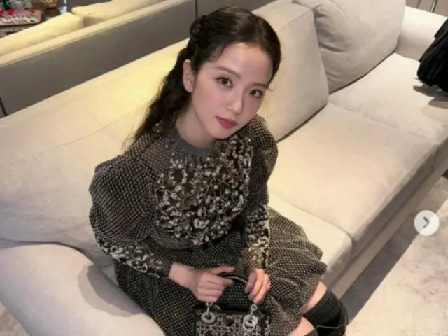 「BLACKPINK」JISOO、DIORショーのお姫様…ハイブランドより華やかな美貌