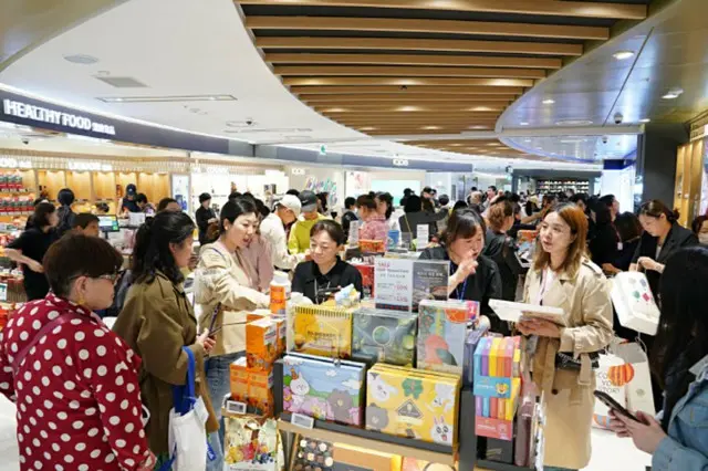 緊急経営を開始したロッテ免税店、人員削減や売り場面積の縮小などを実施＝韓国